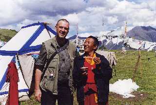 Dr. Nentwig mit Mnch des Klosters Drikung, Tibet