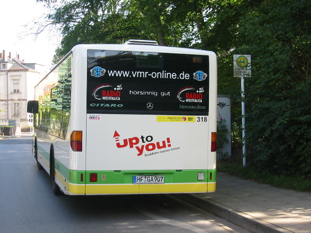 Bus mit logo