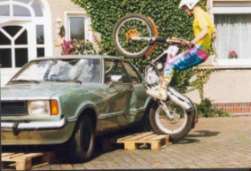 trialautohoch.jpg (44768 Byte)